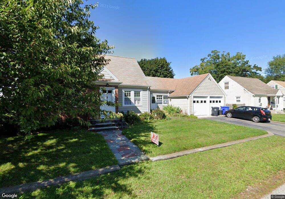 70 Thurston St, Riverside, RI 02915 - photo 1