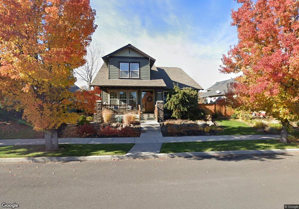 1037 NW Rimrock Dr, Redmond, OR 97756 - photo 1