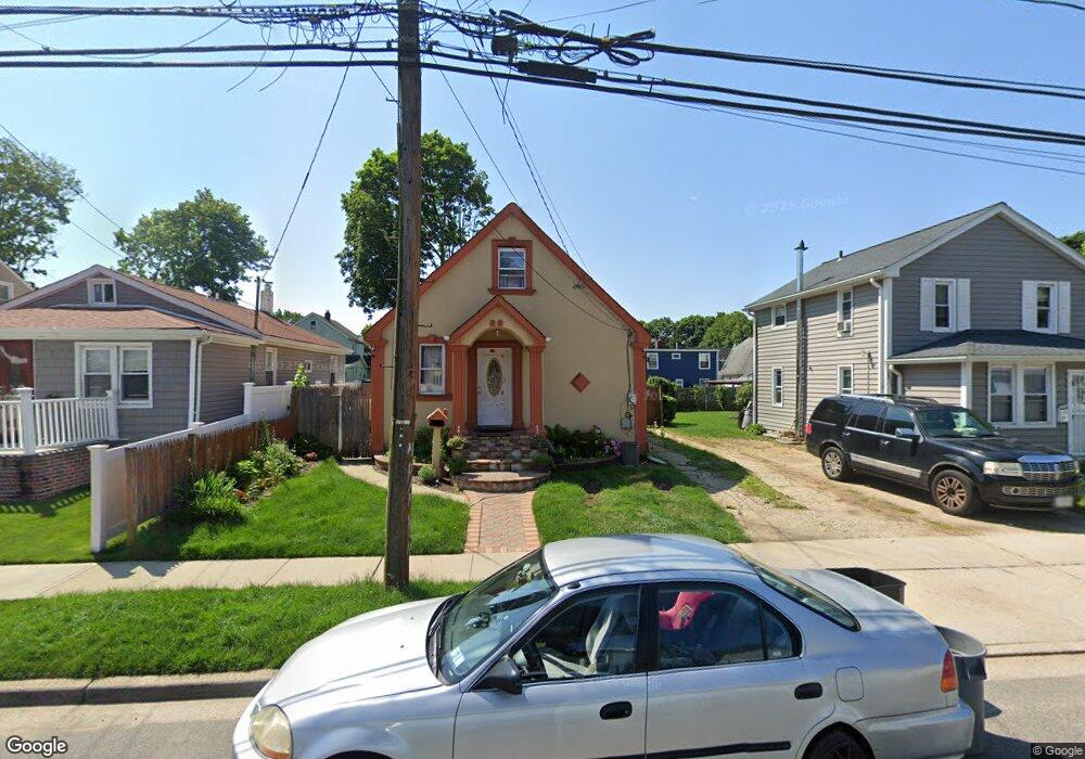 68 E Pennywood Ave, Roosevelt, NY 11575 - photo 1