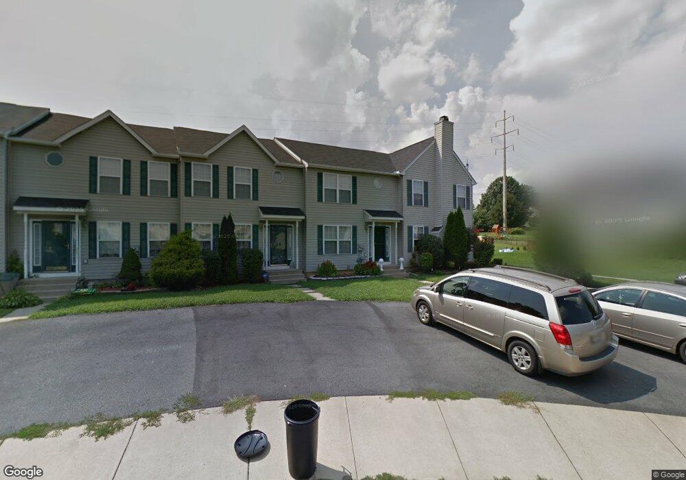 612 Abbe Ct, Freemansburg, PA 18017 - photo 1