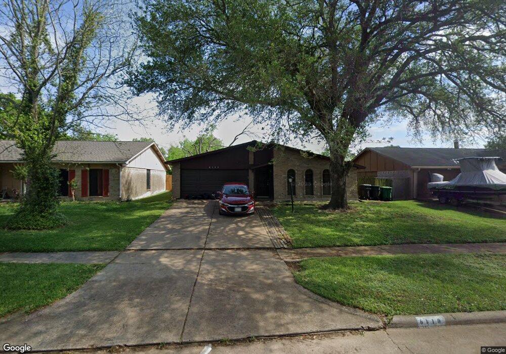 6110 Irish Hill Dr, Houston, TX 77053 - photo 1