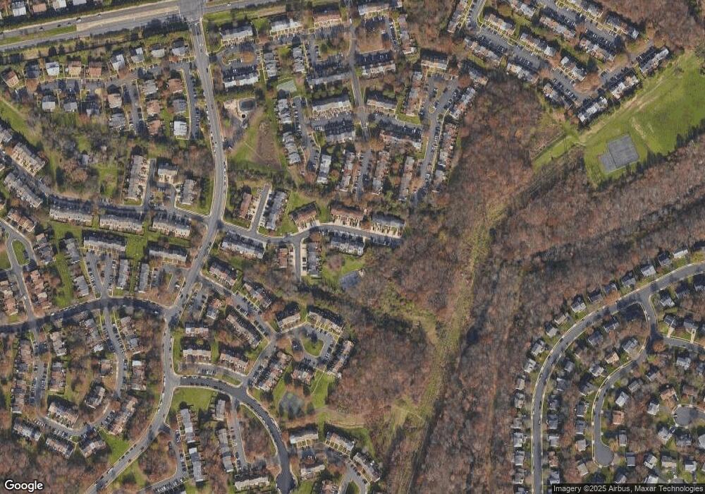 13919 Winding Ridge Ln, Centreville, VA 20121 - photo 1