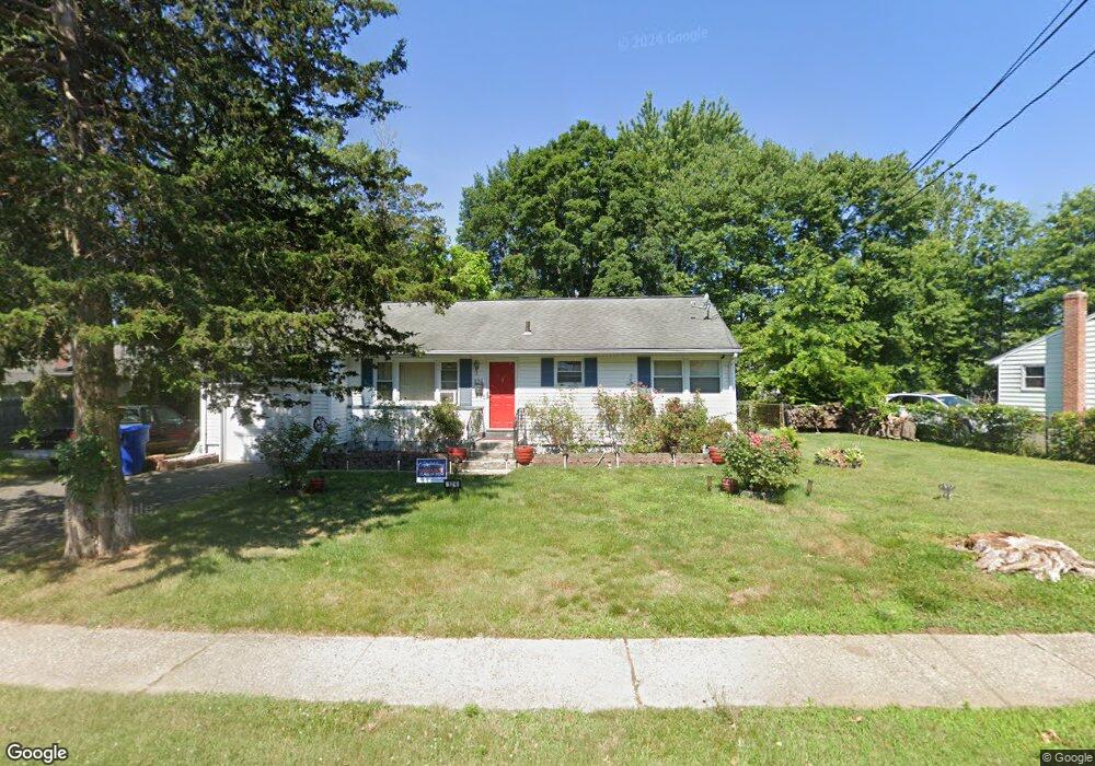 124 E Harold St, Bloomfield, CT 06002 - photo 1