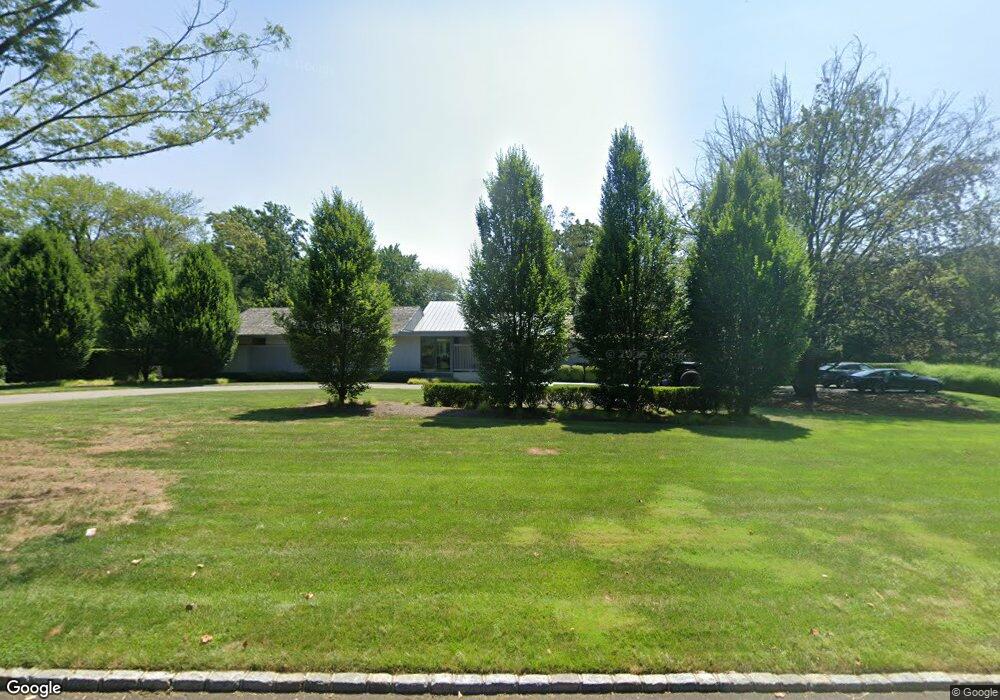 120 Harbor Acres Rd, Sands Point, NY 11050 - photo 1