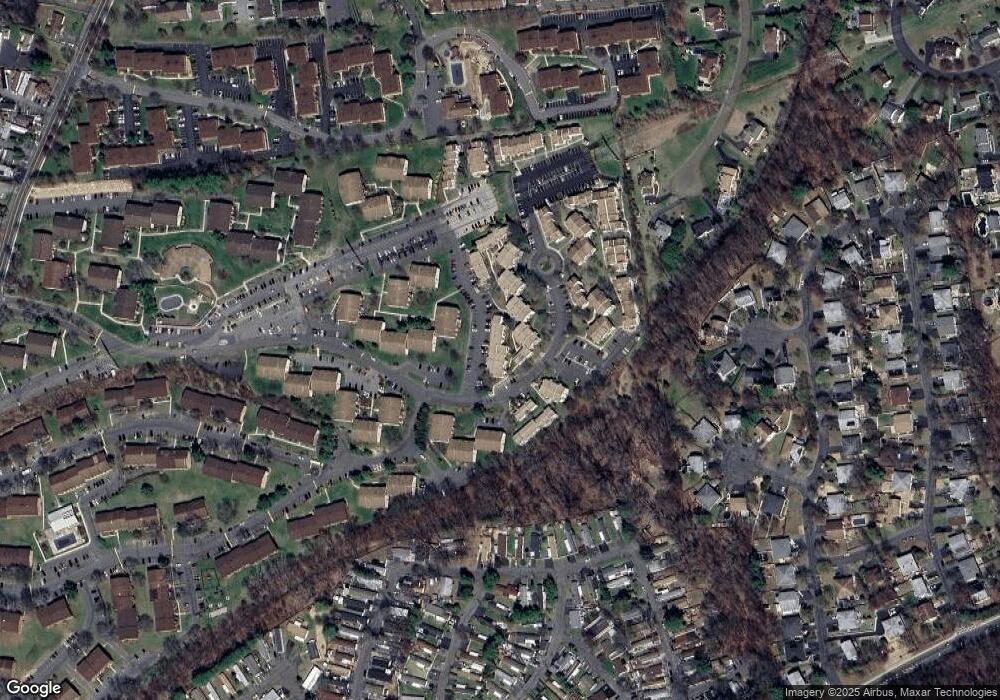 405 Country Club Ln unit 405, Pomona, NY 10970 - photo 1