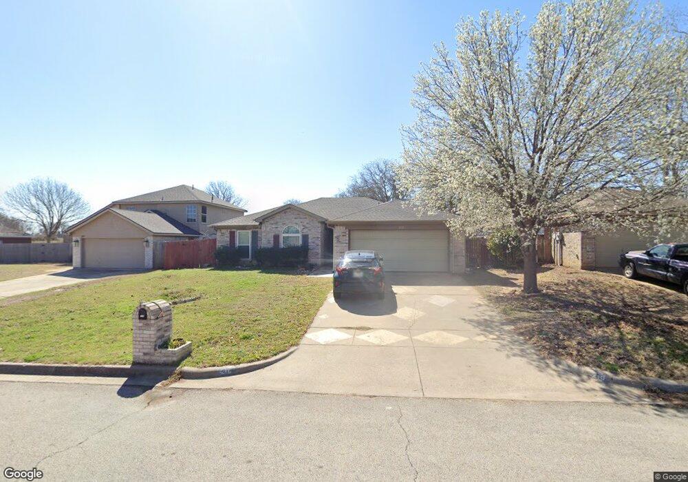 218 Yorkshire Dr, Weatherford, TX 76086 - photo 1