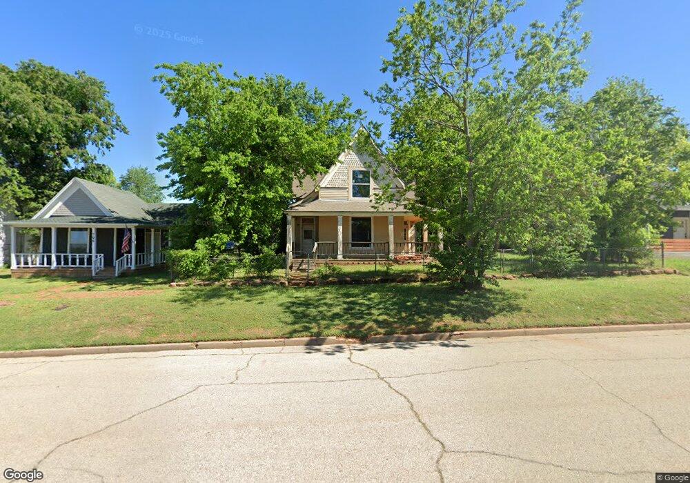 712 E Springer Ave, Guthrie, OK 73044 - photo 1