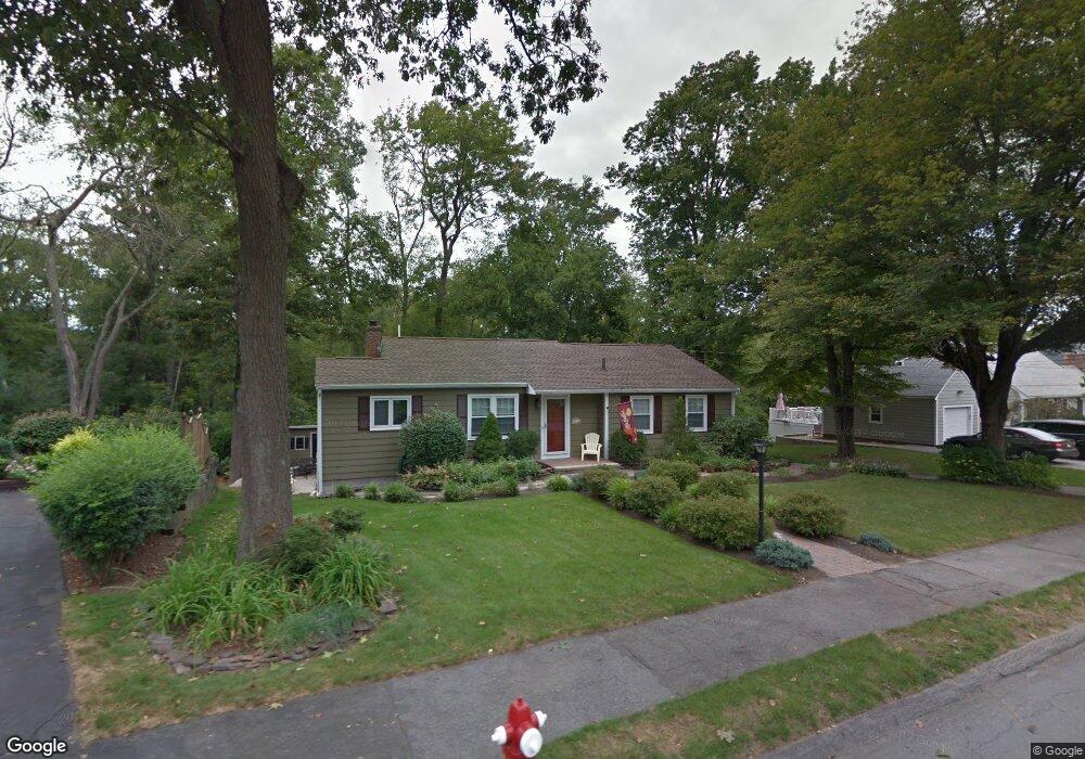 13 Reynolds Rd, Wakefield, MA 01880 - photo 1