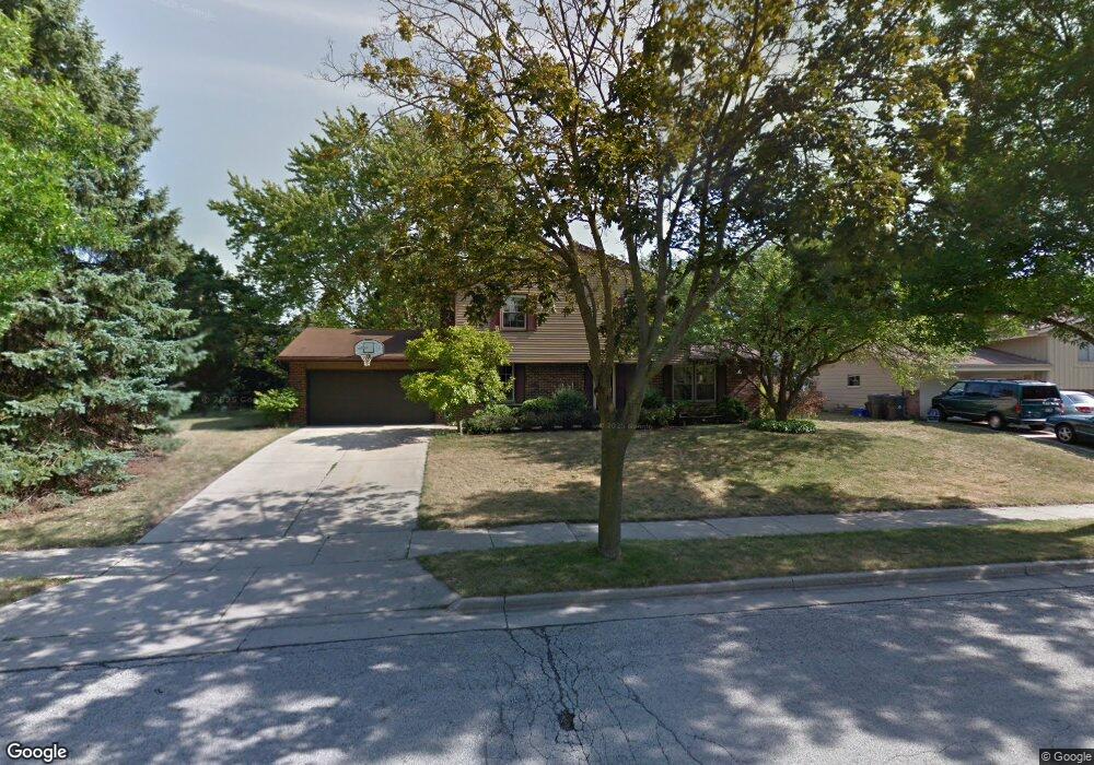 2121 Ruben Dr, Waukesha, WI 53186 - photo 1