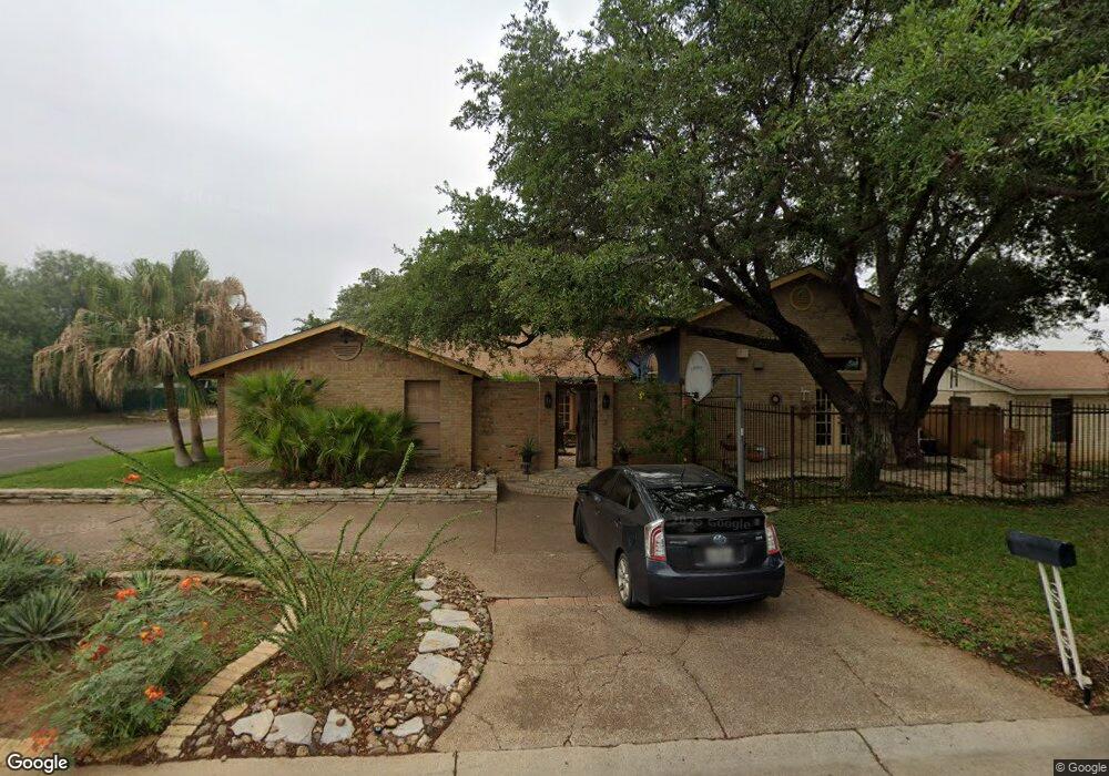 1313 Wildrose Ln, Laredo, TX 78041 - photo 1