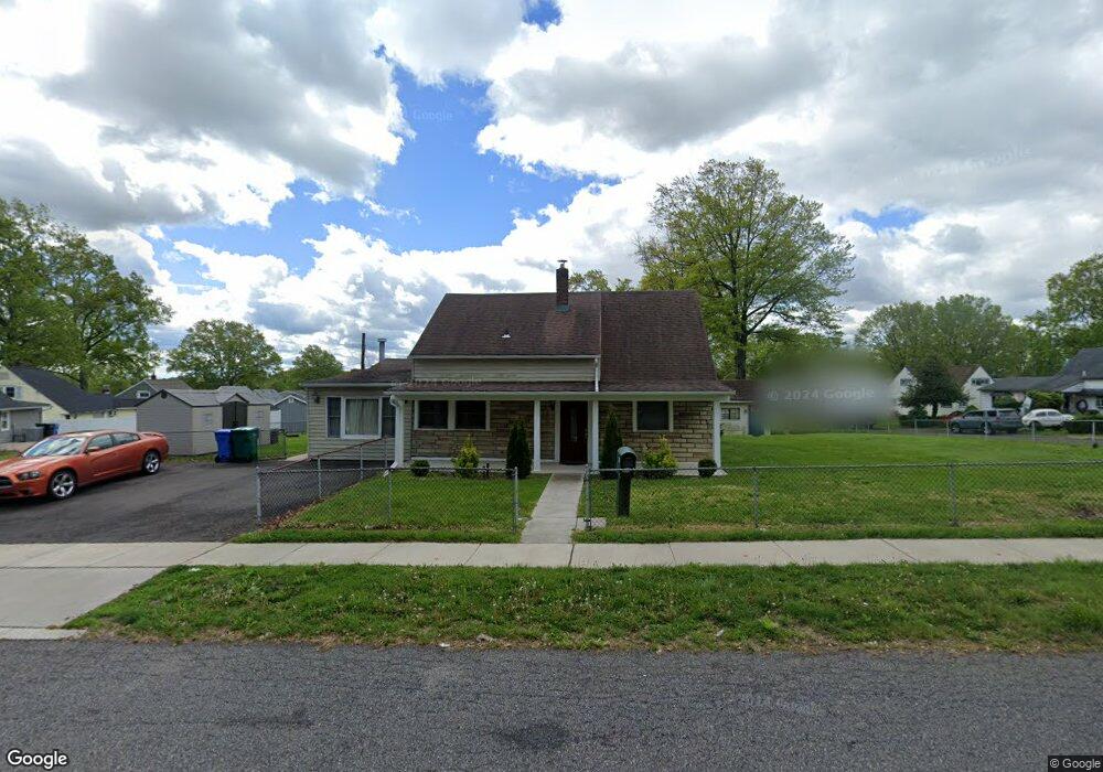 68 Rolling Ln, Levittown, PA 19055 - photo 1