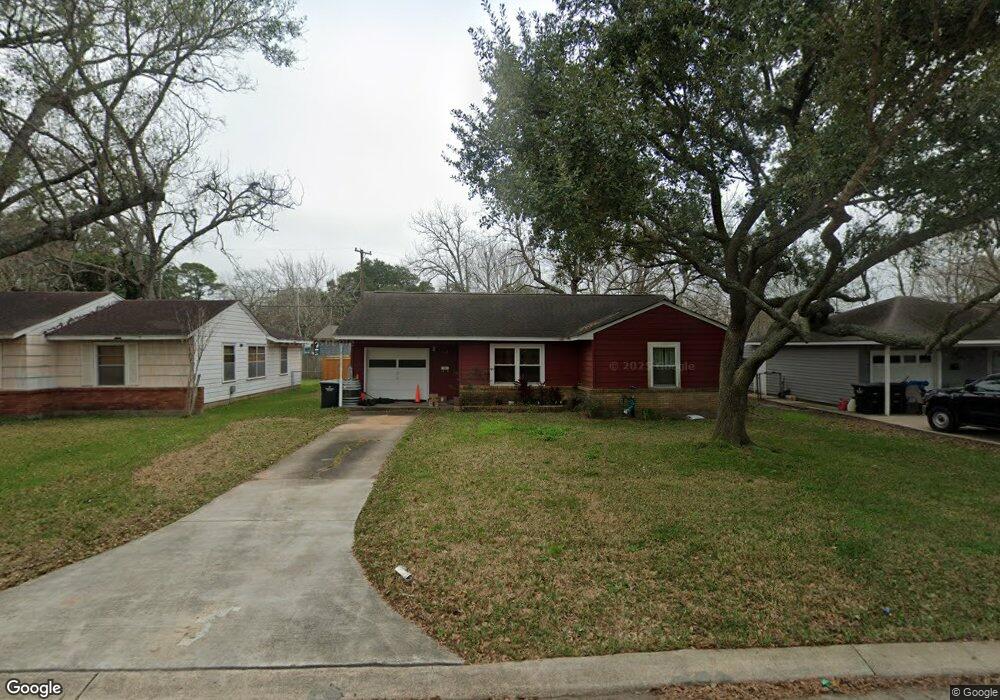 1713 S Park Dr, Alvin, TX 77511 - photo 1