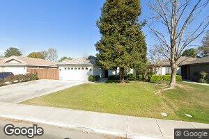 1010 Woodmont Dr, Bakersfield, CA 93312