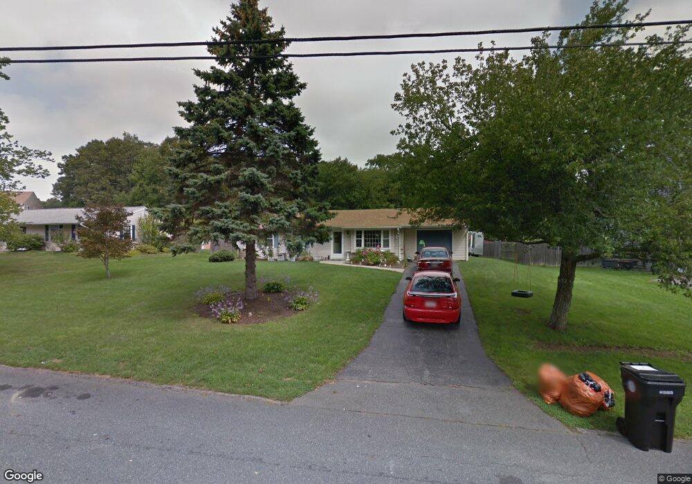 20 Sagamore Dr, South Dartmouth, MA 02748 - photo 1