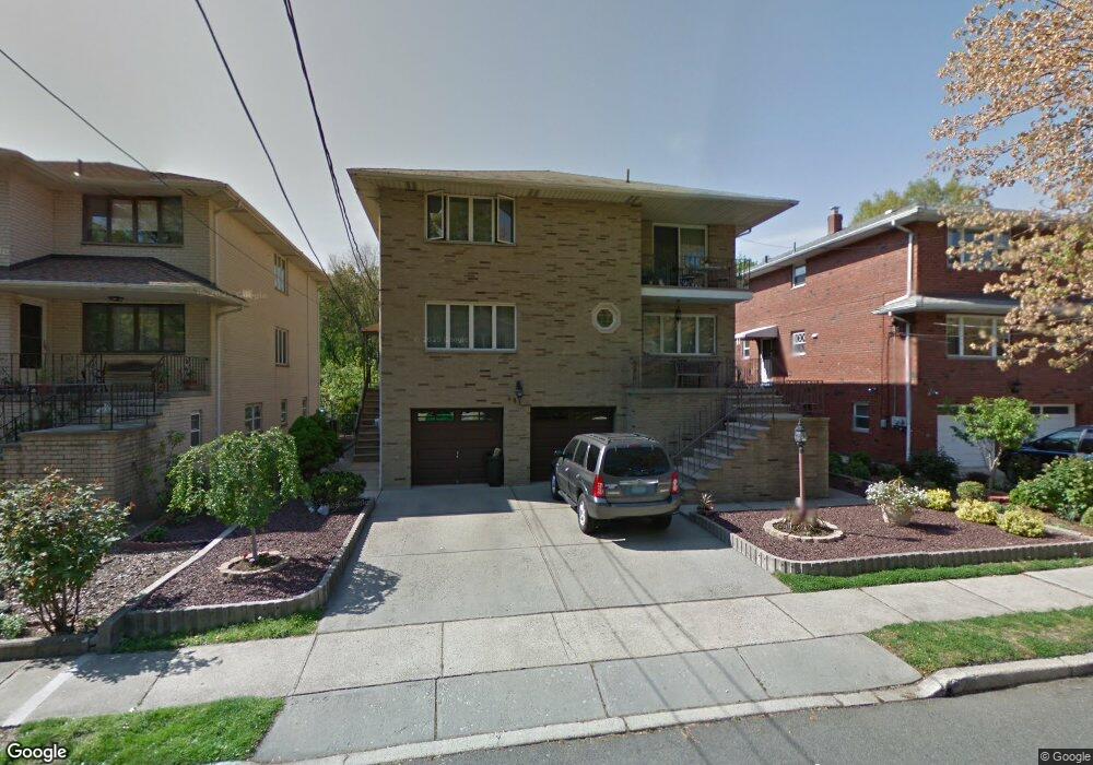 481 Walnut St, Ridgefield, NJ 07657 - photo 1