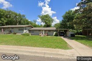 6926 SW Crestwood Dr, Topeka, KS 66619
