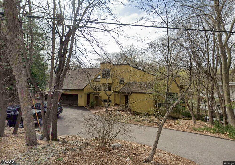 20455 20455 Linden Rd, Deephaven, MN 55331 - photo 1