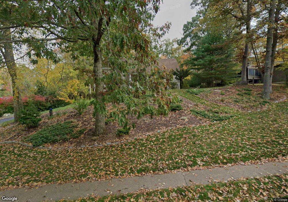 697 Ash Swamp Rd, Glastonbury, CT 06033 - photo 1