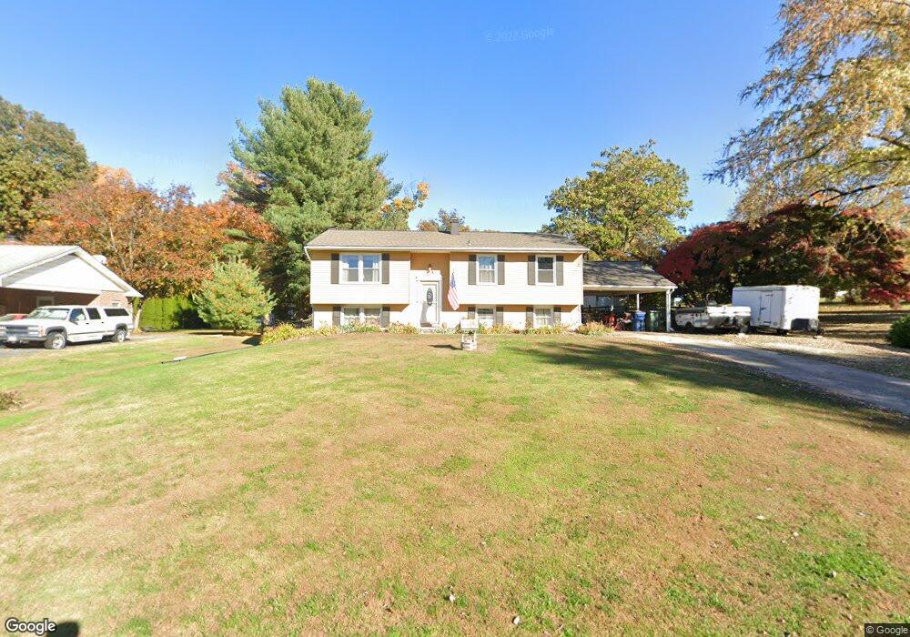 7007 Beachmont Dr, Sykesville, MD 21784 - photo 1