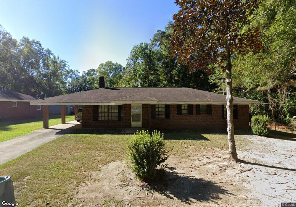 617 Palm St, Picayune, MS 39466 - photo 1