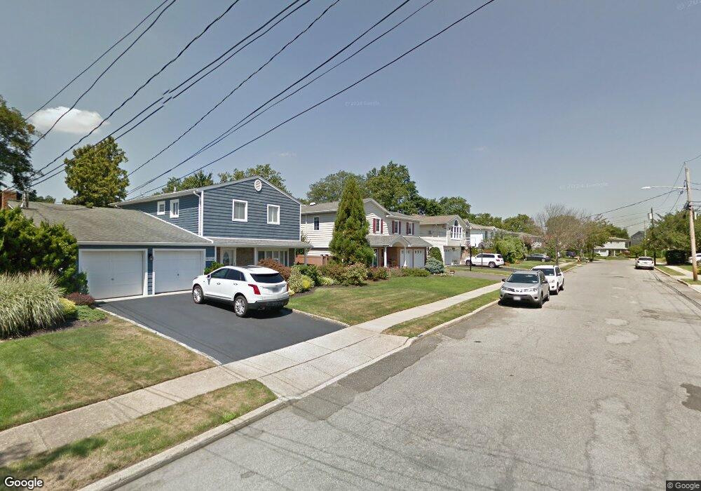 2944 Cheryl Rd, Merrick, NY 11566 - photo 1