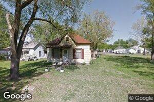 425 N 1st St, Iola, KS 66749