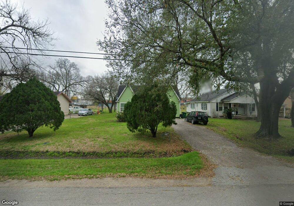 719 W Rittenhouse Rd, Houston, TX 77091 - photo 1