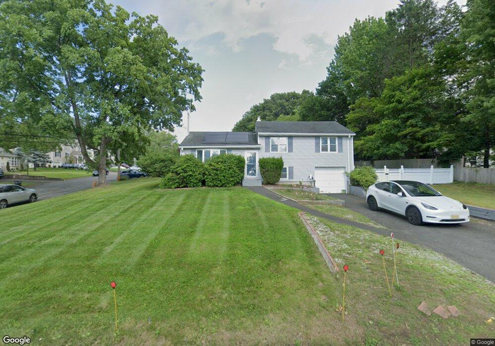 28 Knickerbocker Rd, Cresskill, NJ 07626 - photo 1