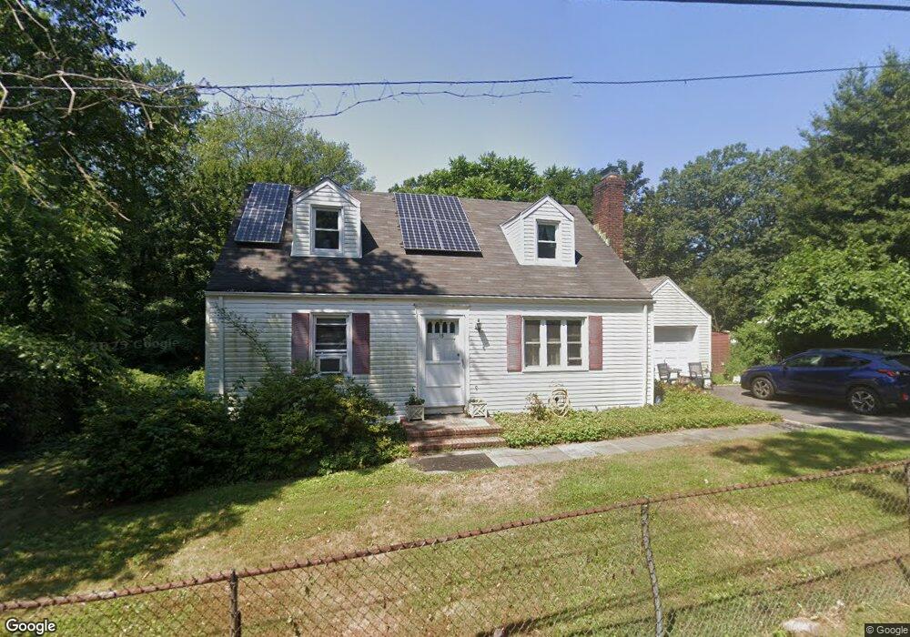 15 Edgewood Dr, Glen Head, NY 11545 - photo 1