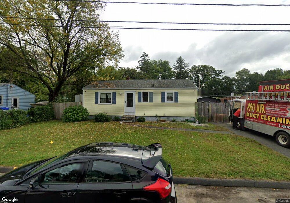 87 Redfern Dr, Springfield, MA 01109 - photo 1