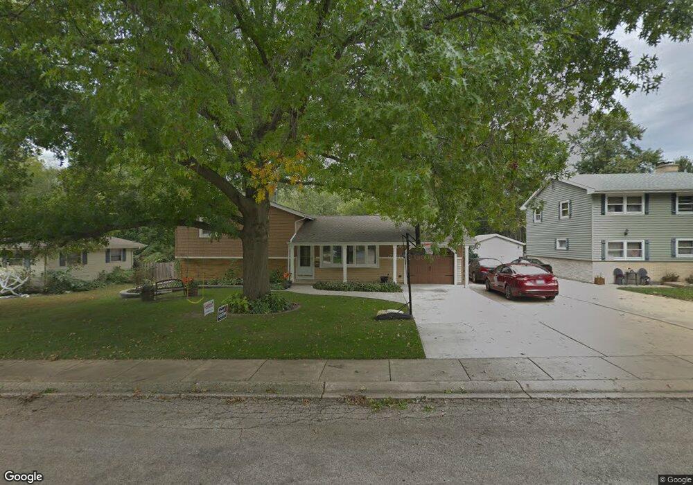 538 Summit St, Algonquin, IL 60102 - photo 1