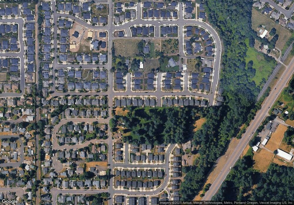 1585 NE 15th Ave, Canby, OR 97013 - photo 1