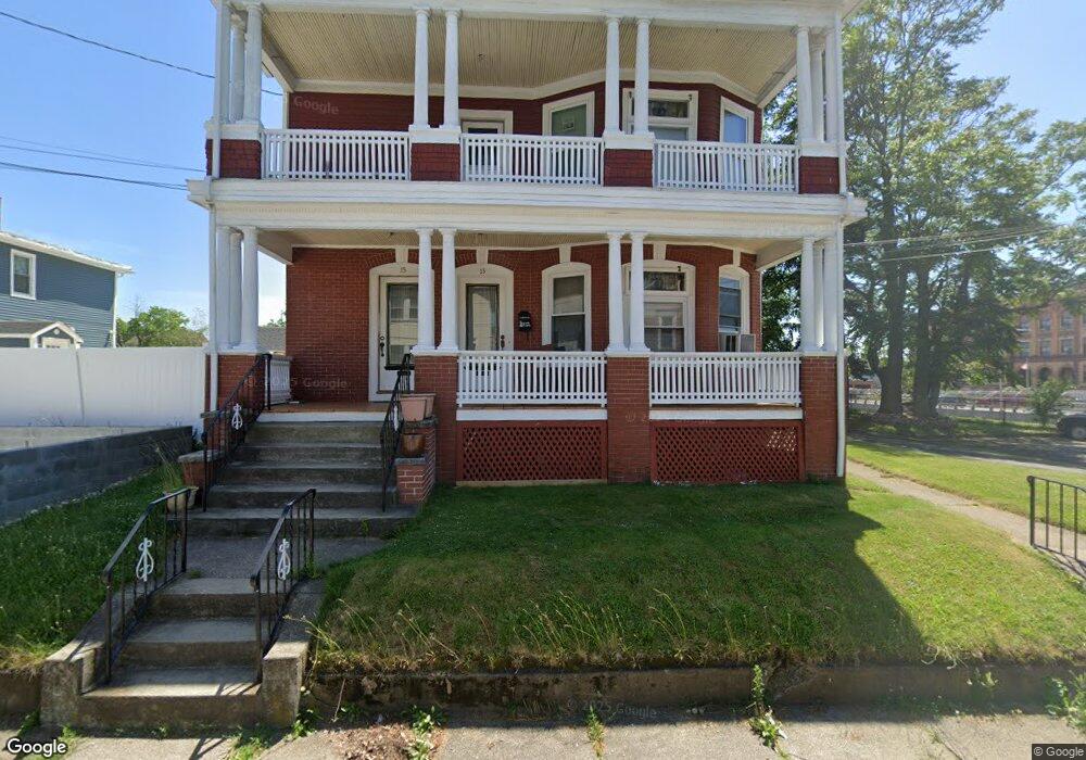 13 Kossuth St, Pawtucket, RI 02860 - photo 1