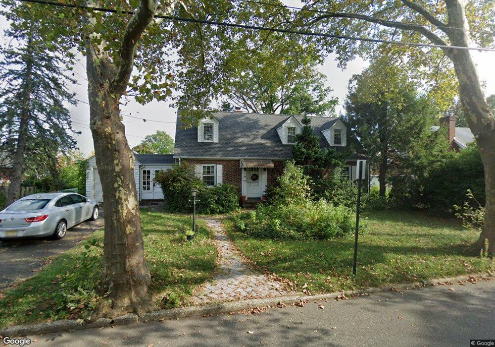 215 Palisade Rd, Linden, NJ 07036 - photo 1