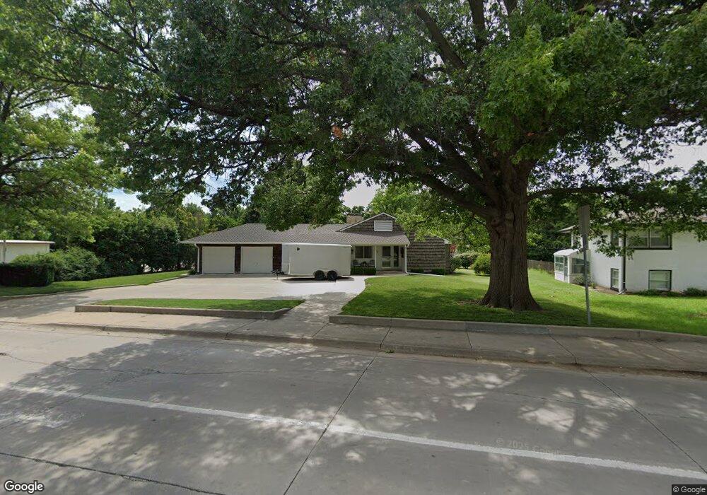 101 N Maxwell St, McPherson, KS 67460 - photo 1