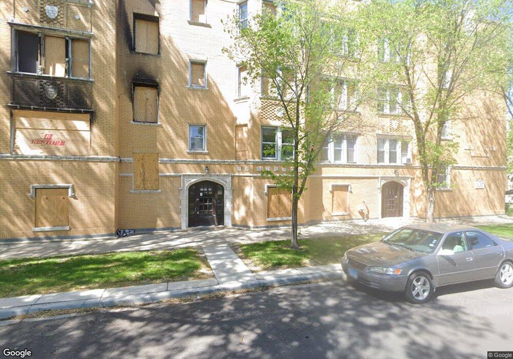 2742 W Granville Ave, Chicago, IL 60659 - photo 1