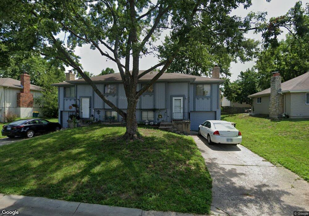 6117 Bradshaw St, Shawnee, KS 66216 - photo 1