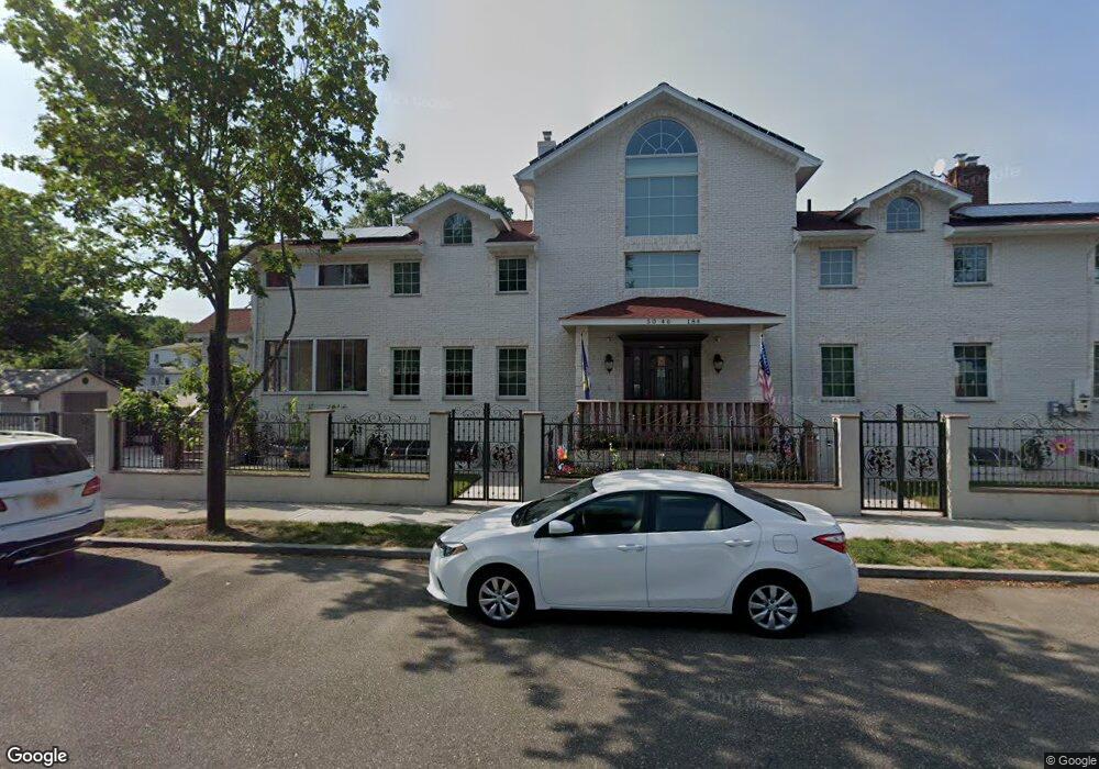 5044 184th St, Fresh Meadows, NY 11365 - photo 1