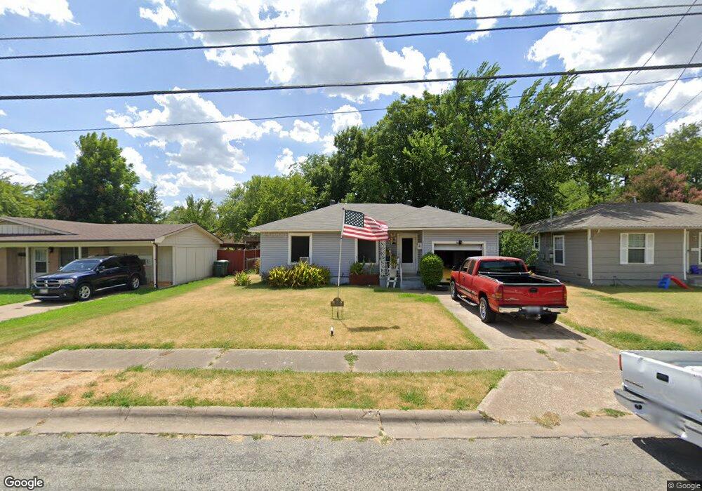 2406 N Shannon St, Sherman, TX 75092 - photo 1
