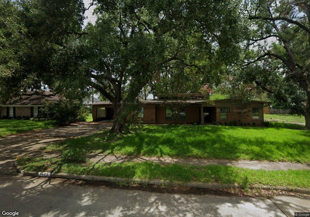1622 Huge Oaks St, Houston, TX 77055 - photo 1