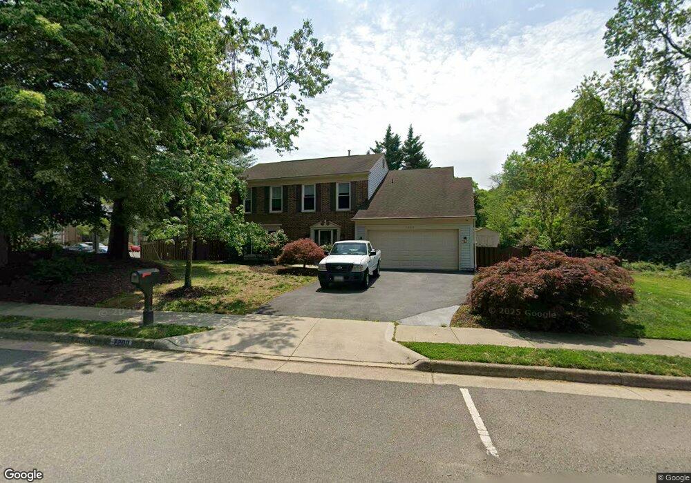 7200 Bedrock Rd, Alexandria, VA 22306 - photo 1