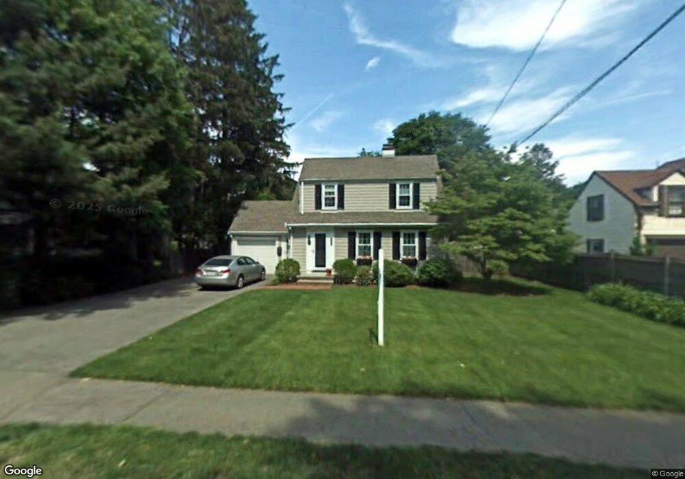 568 Webster St, Needham Heights, MA 02494 - photo 1