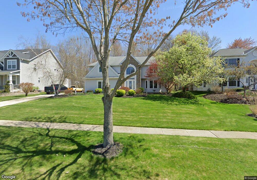 710 Nancy Dr, Aurora, OH 44202 - photo 1