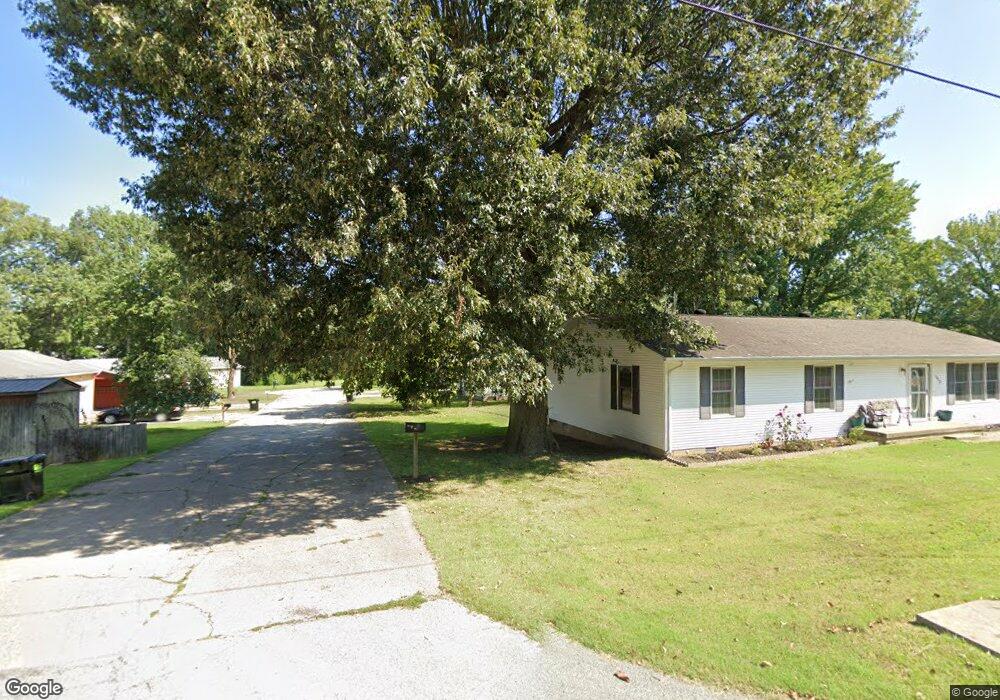 1108 Brook Ln, Harrisburg, IL 62946 - photo 1