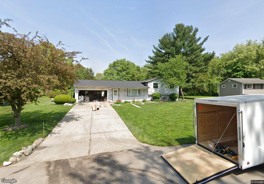 56928 Pinecrest Dr, Elkhart, IN 46516 - photo 1