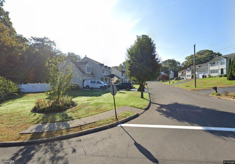 12 Fairfield Ct, Naugatuck, CT 06770 - photo 1