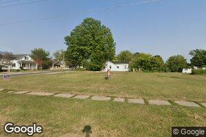 902 5th St, Carrollton, IL 62016