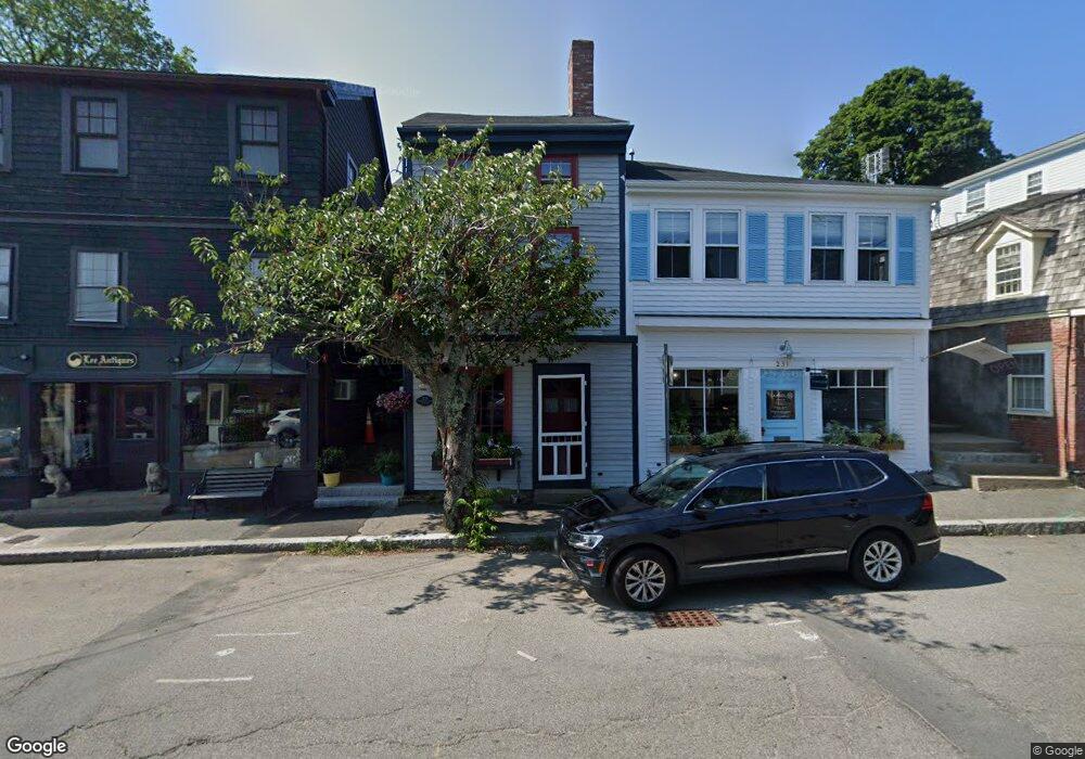 233 Washington St, Marblehead, MA 01945 - photo 1