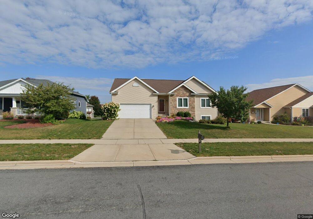 809 Ashworth Dr, Oregon, WI 53575 - photo 1