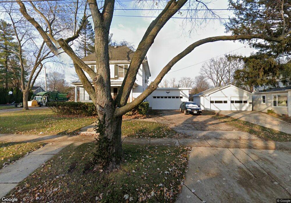 205 N Prairie St, Batavia, IL 60510 - photo 1